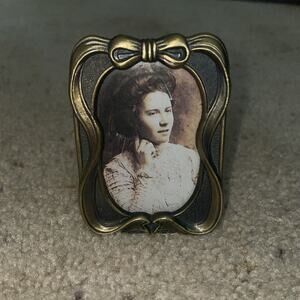 The Weston Gallery Antigue Brass Picture Frame 3 X 2 Bow Accent